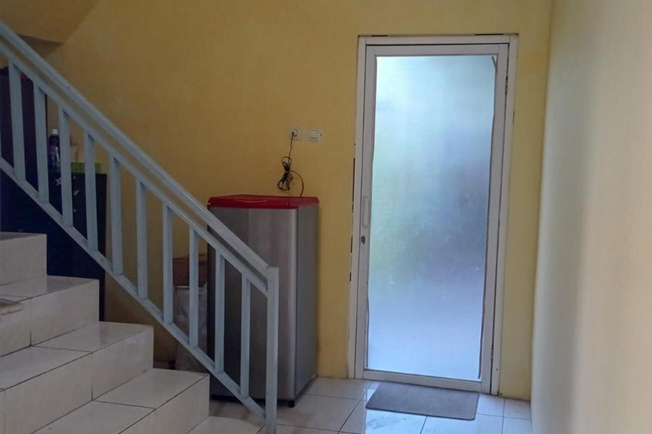 Rama Shinta Homestay Near Gembiral Loka Zoo Redpartner Yogyakarta Kültér fotó