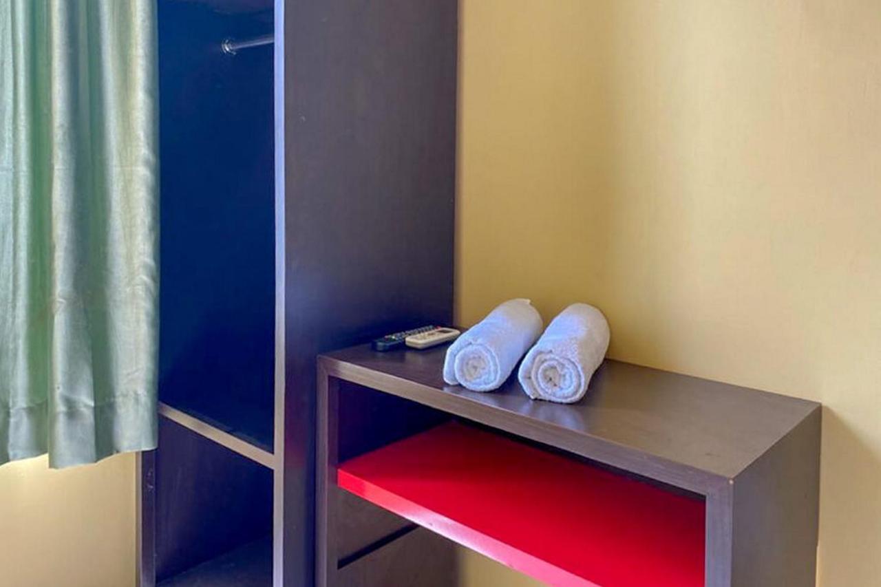 Rama Shinta Homestay Near Gembiral Loka Zoo Redpartner Yogyakarta Kültér fotó