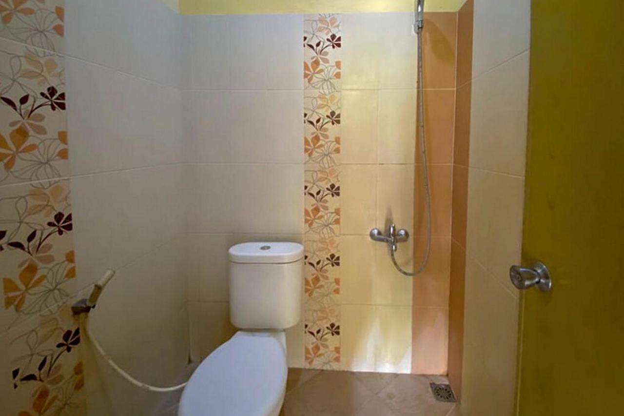 Rama Shinta Homestay Near Gembiral Loka Zoo Redpartner Yogyakarta Kültér fotó